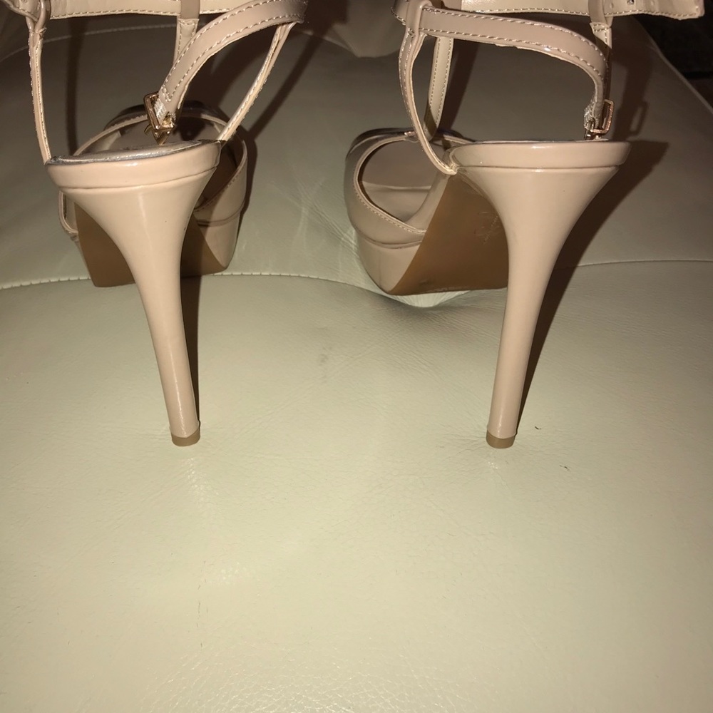 Jessica Simpson Nude Carys T Strap Sandal - Picture 5 of 7